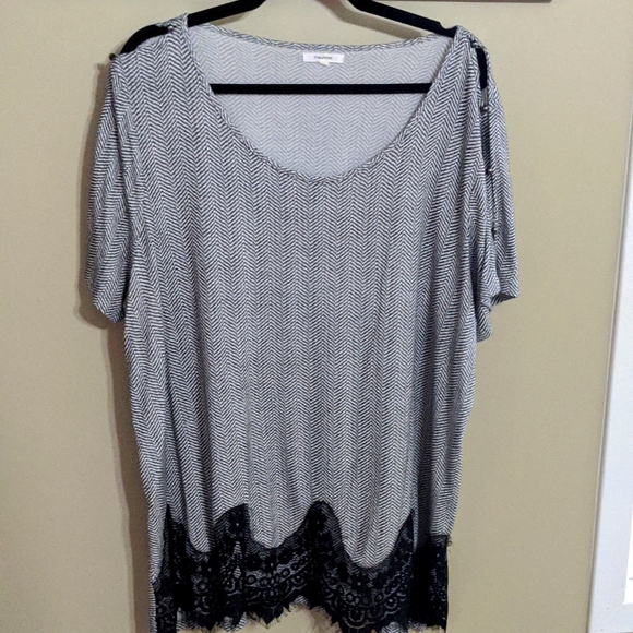 Maurice's plus size grey top with lace trim - Picture 1 of 4